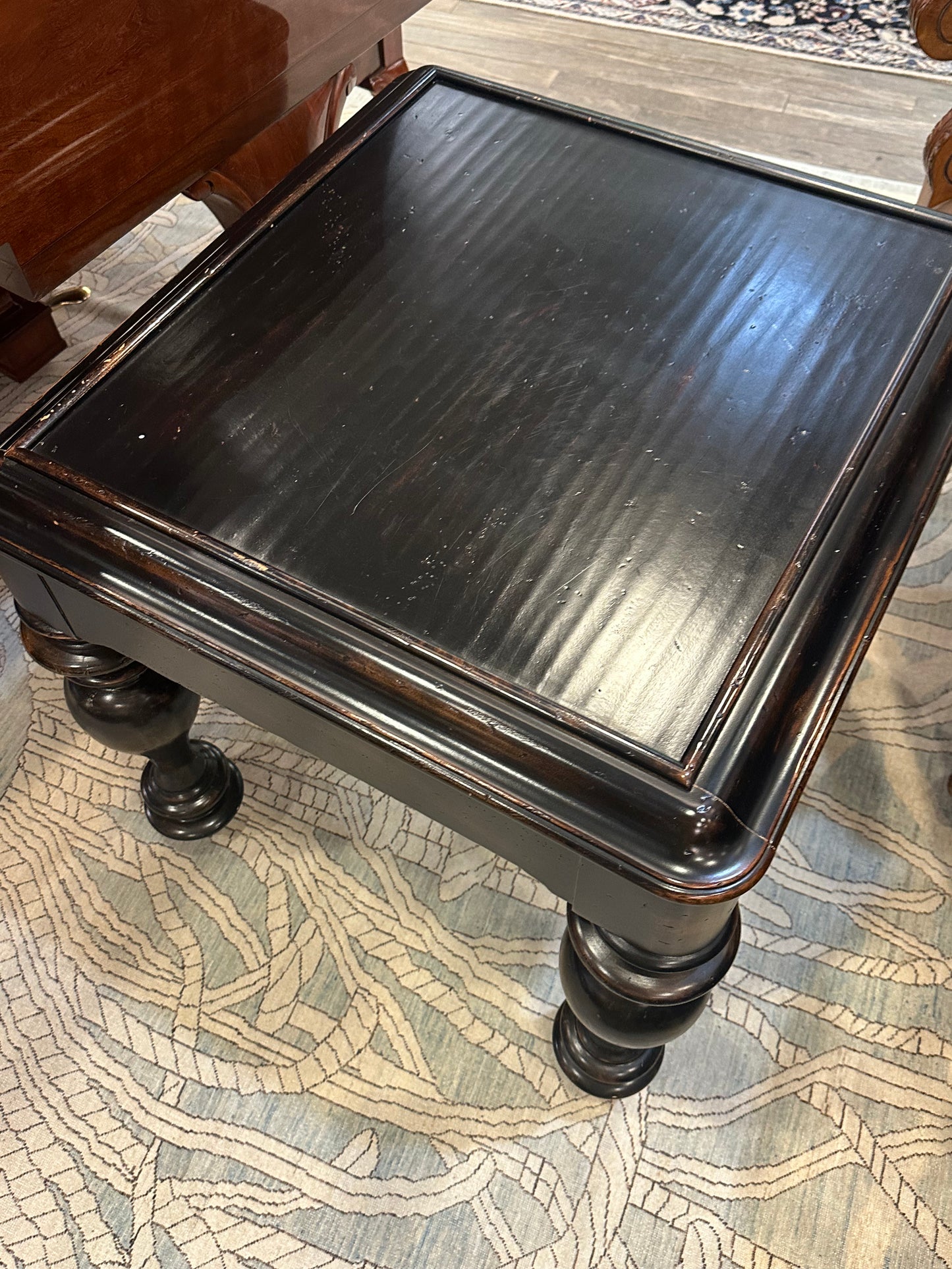 Faux Finish Black Square End Table (L8Y9NU)