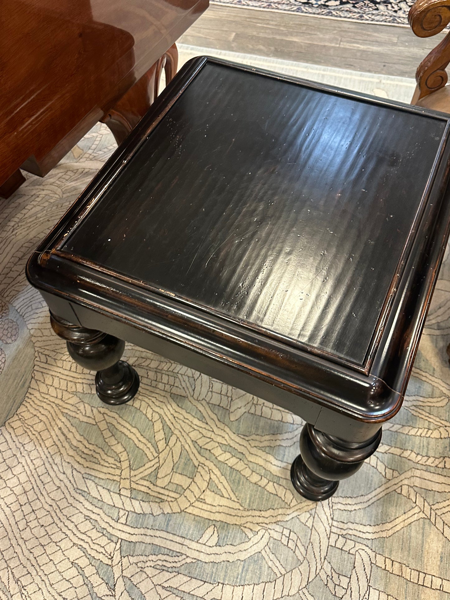 Faux Finish Black Square End Table (L8Y9NU)