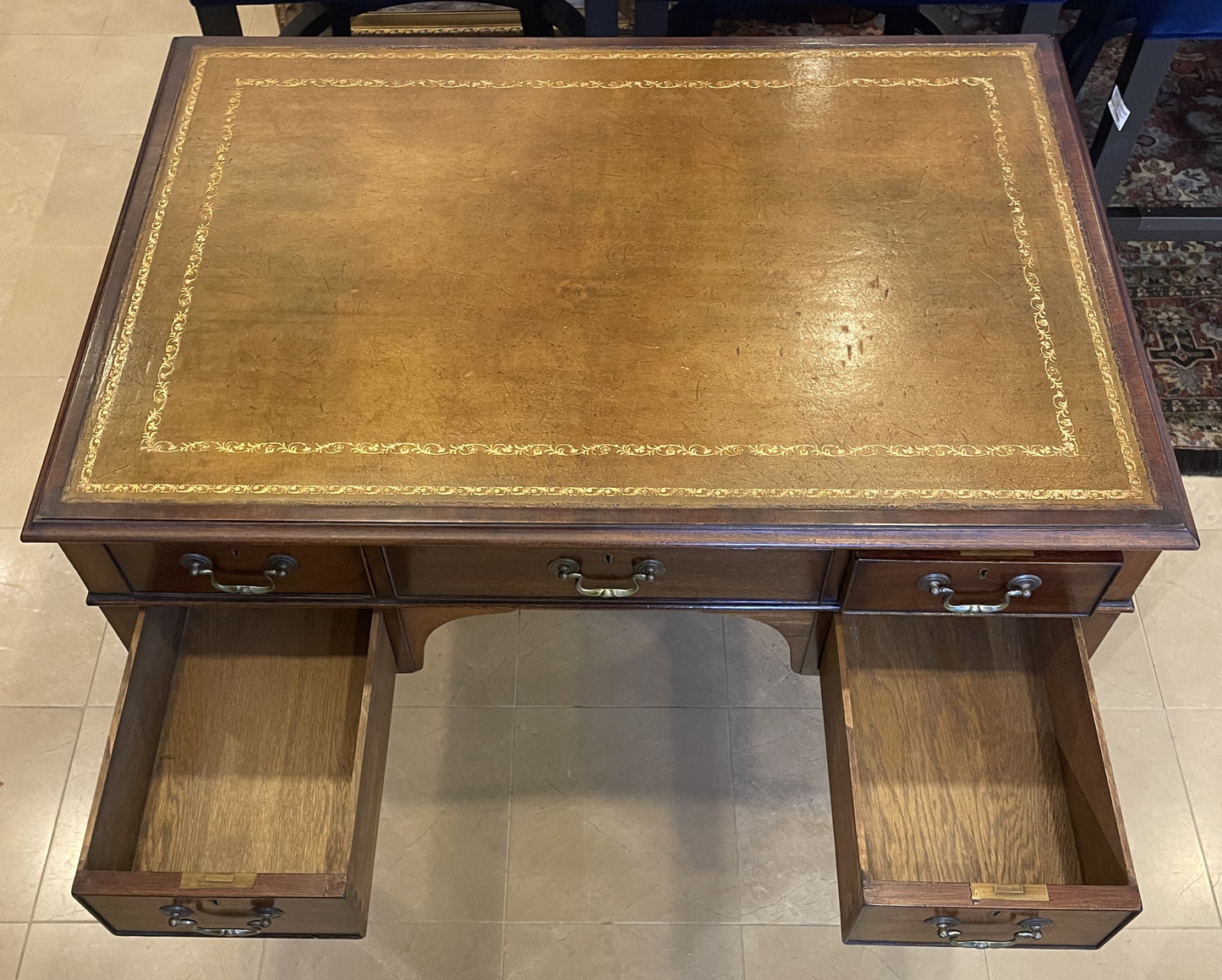 Edwardian Style Leather Top Writing Desk (8CAHP5)