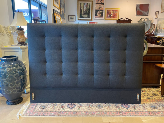 King Tufted Upholstered Bed (03H006)