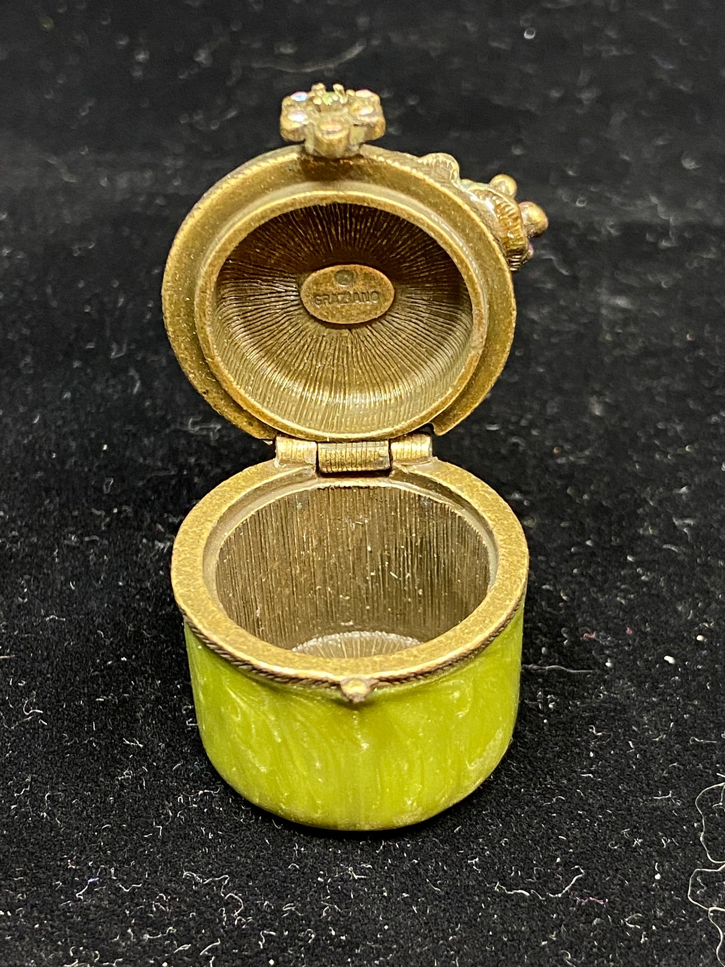 RJ Graziano Green Frog Trinket/Pill Box (Y8TATX)