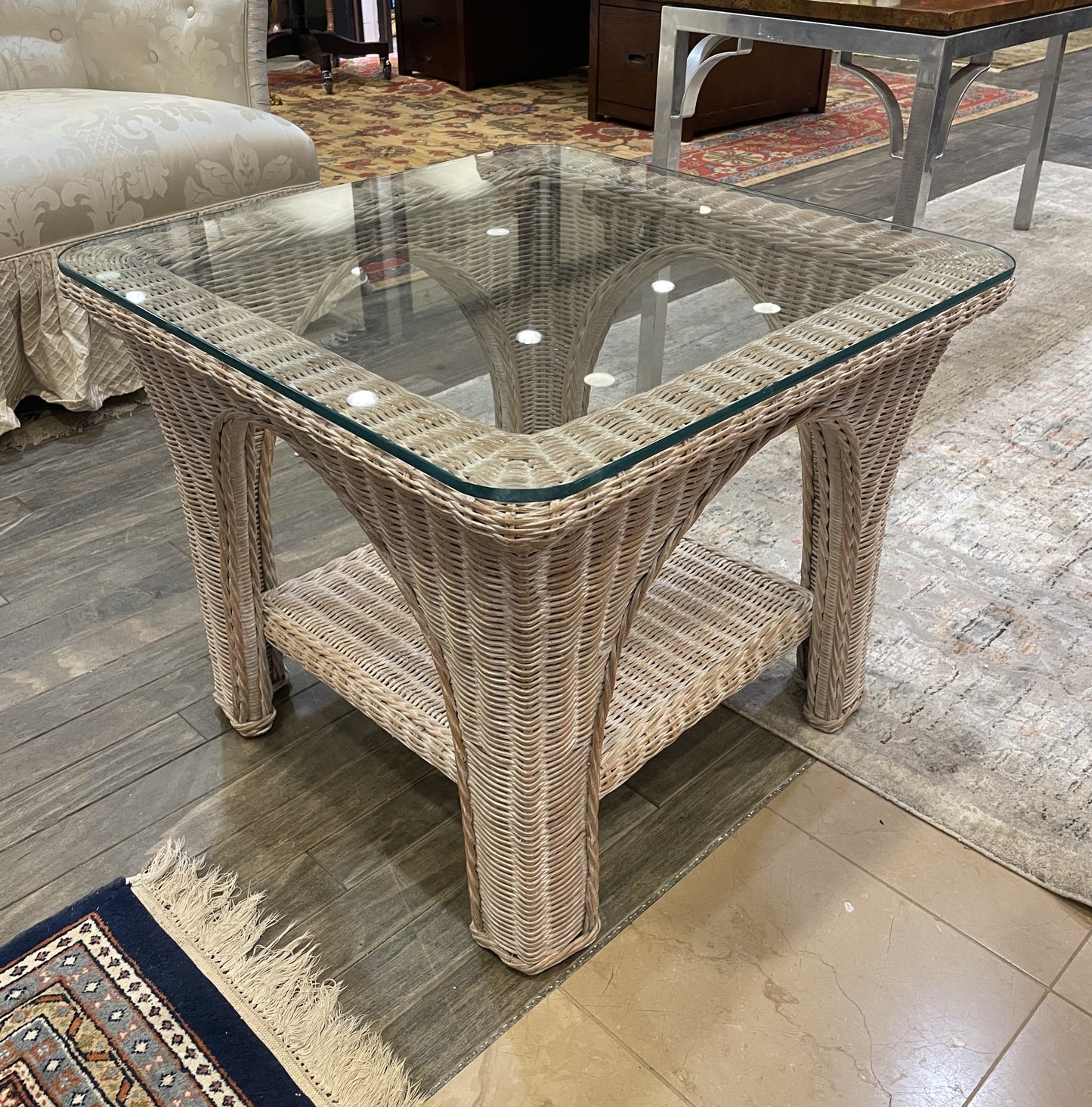 Henry Link Wicker Glass Top End Table (0A9009)