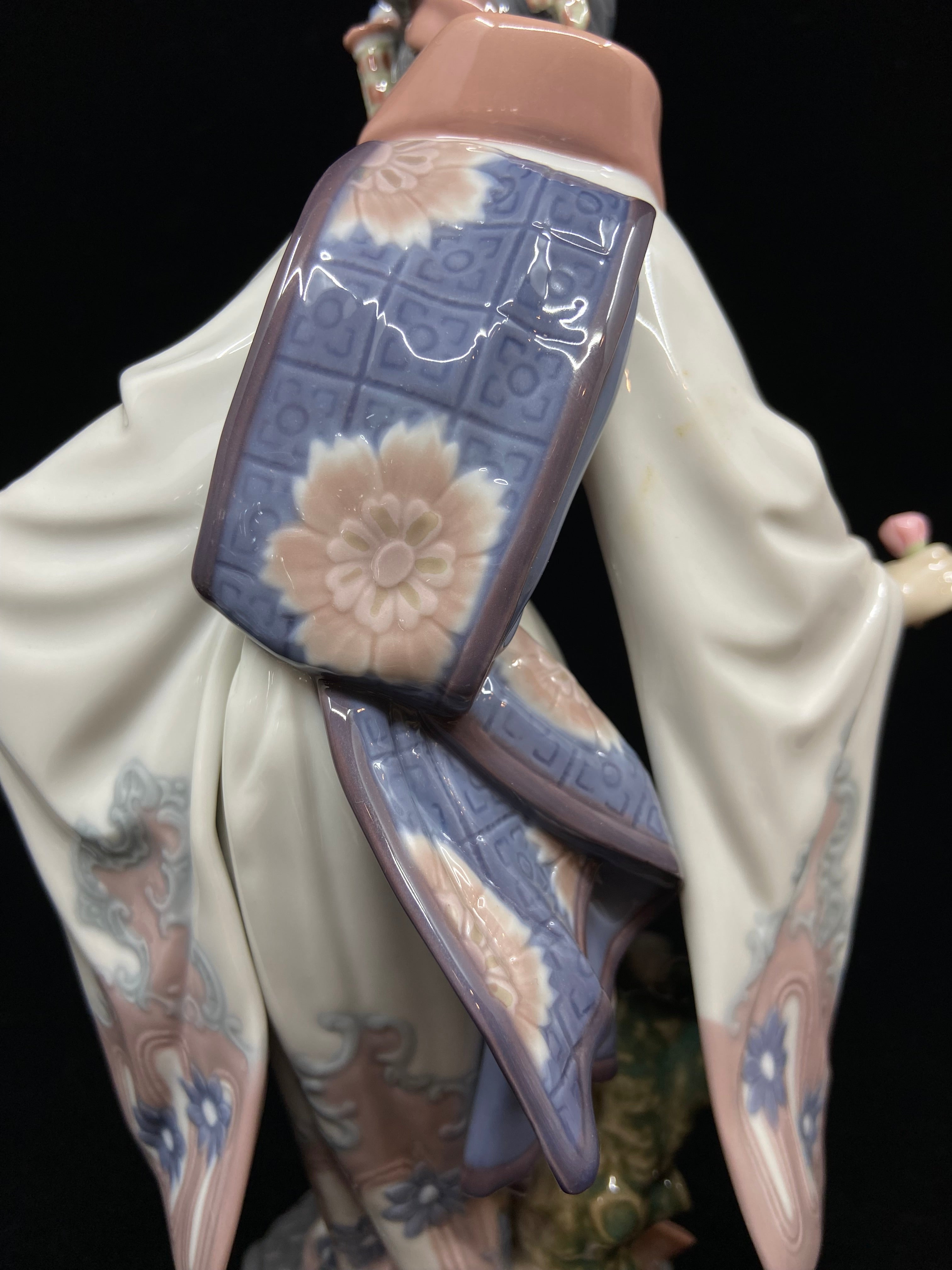 Lladro Teruko Geisha Girl w/ Parasol #1451 (K9HEUK)