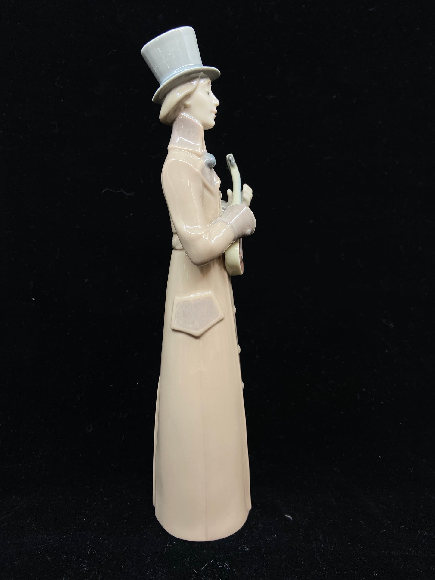 Lladro Bell Musician with Guitar #8173 (YBWRHB)