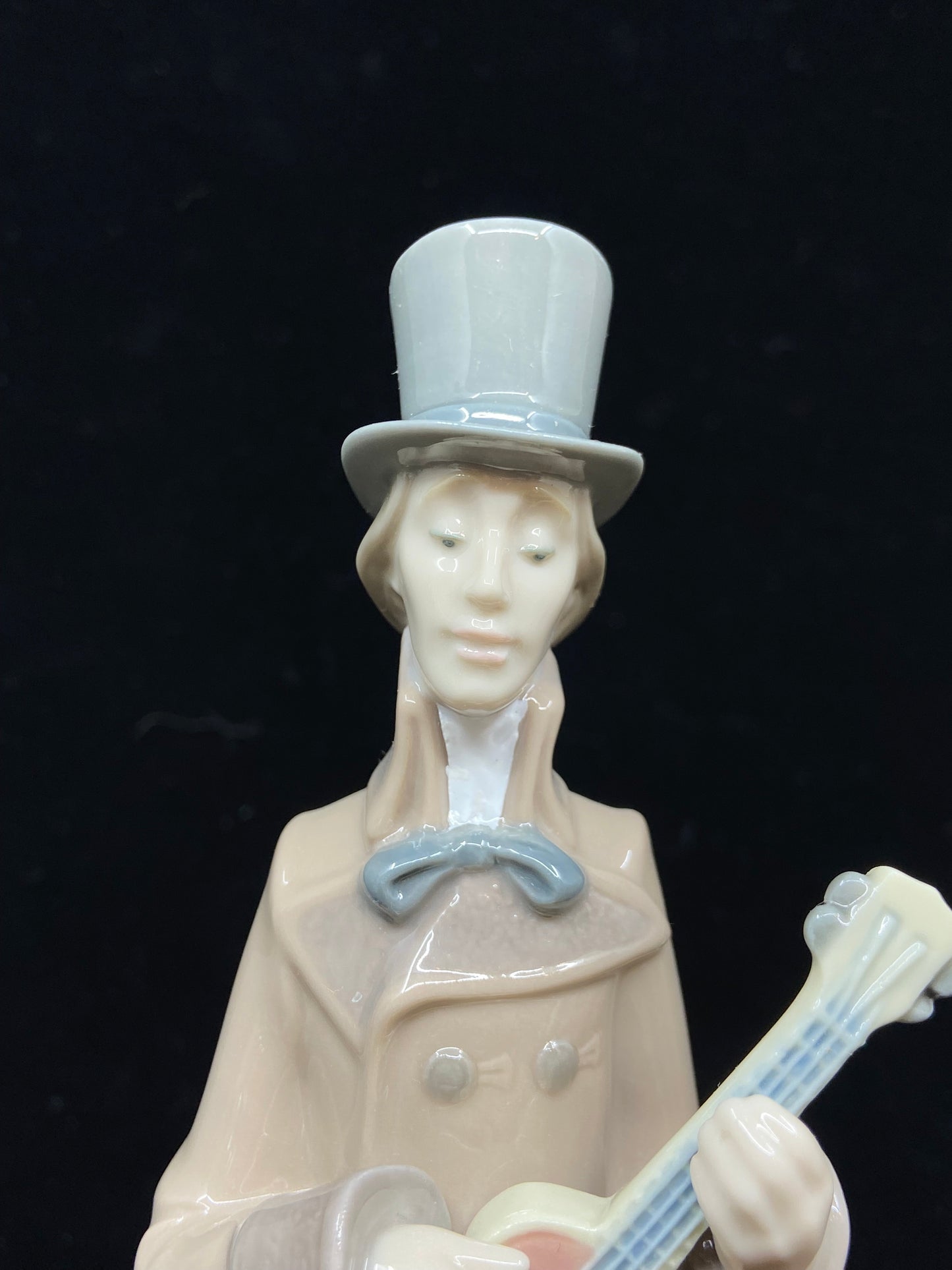 Lladro Bell Musician with Guitar #8173 (YBWRHB)