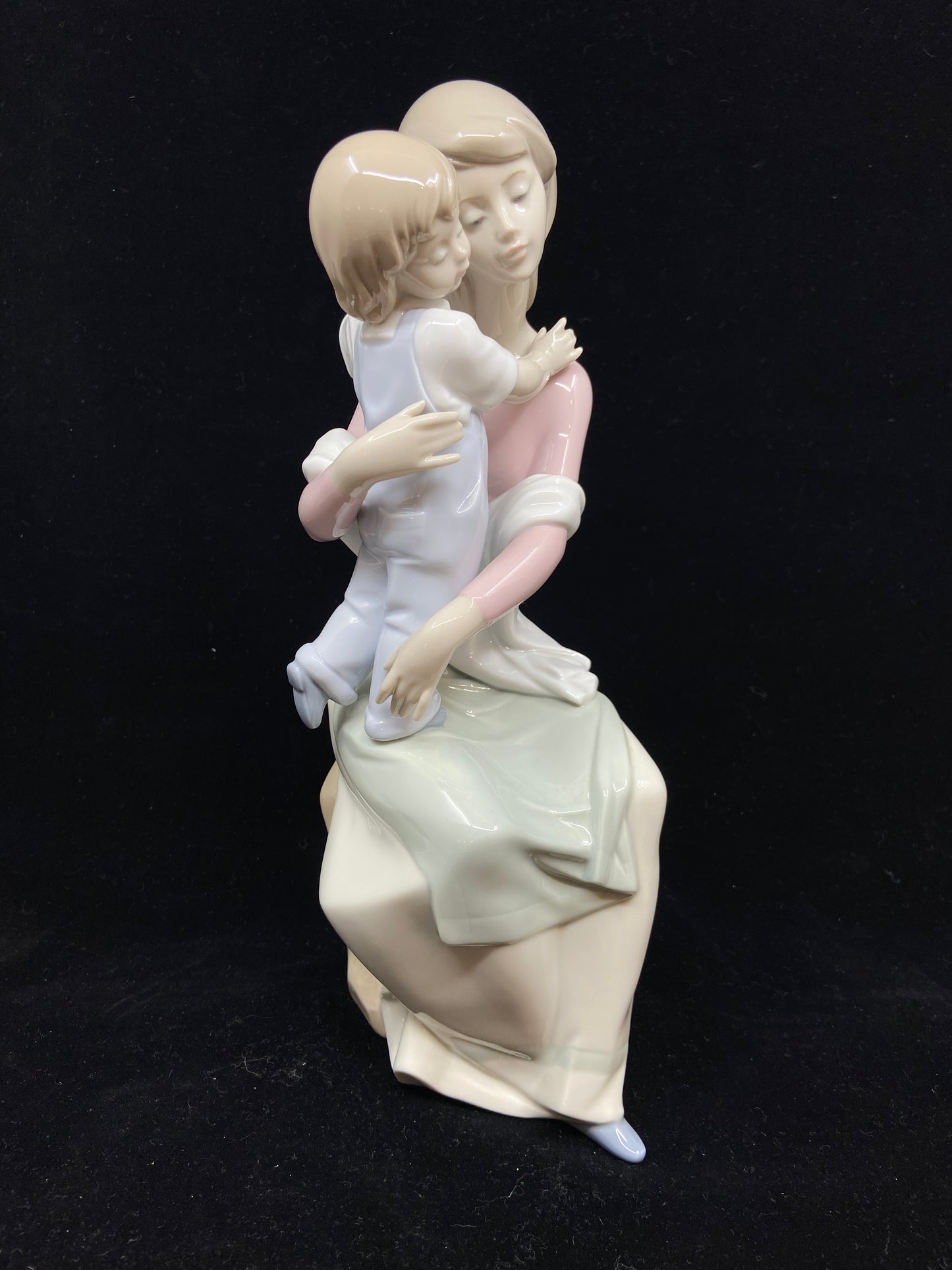 Lladro A Mother's Love Mother and Child 6634 (BS3W89)