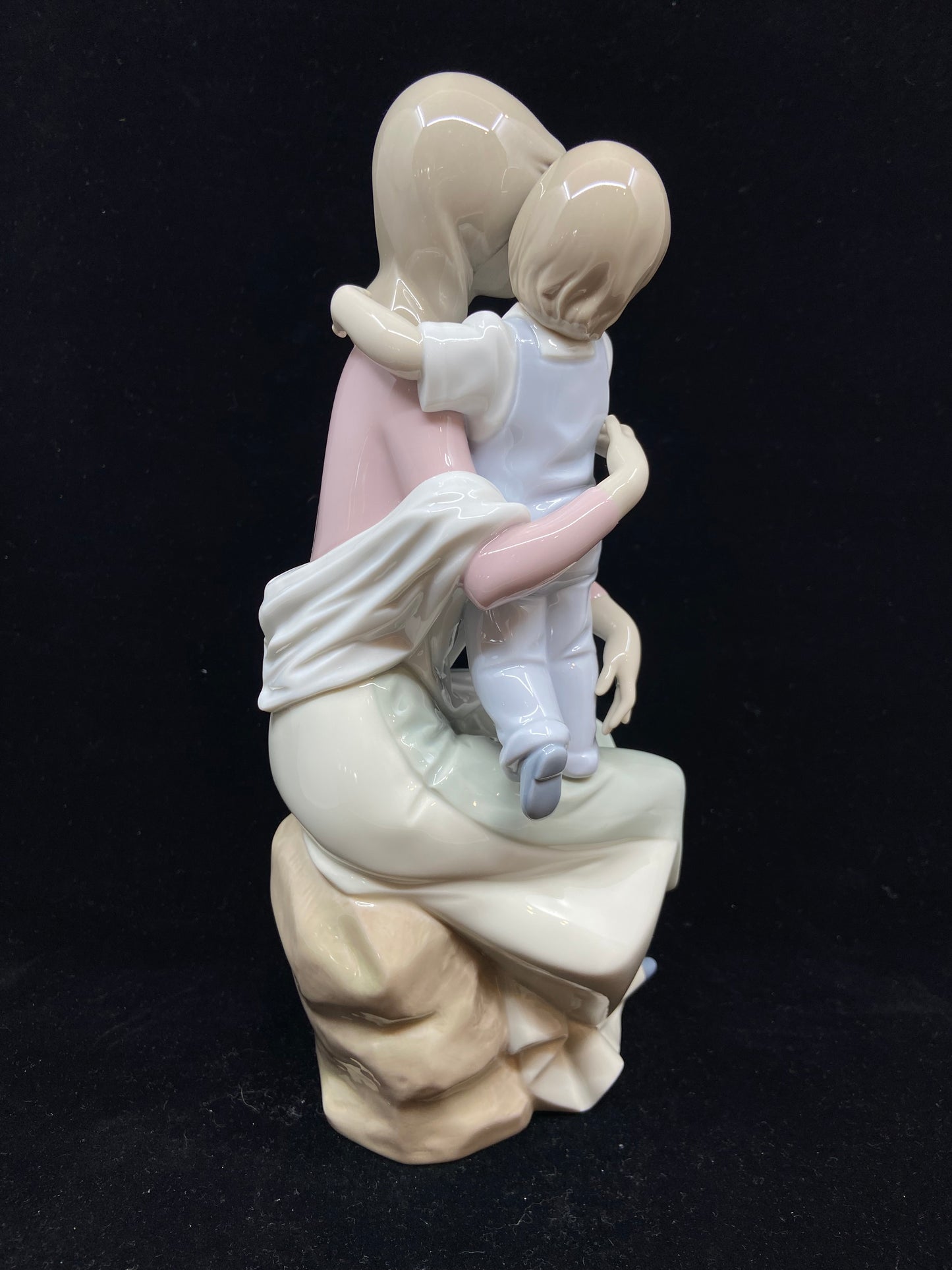 Lladro A Mother's Love Mother and Child 6634 (BS3W89)