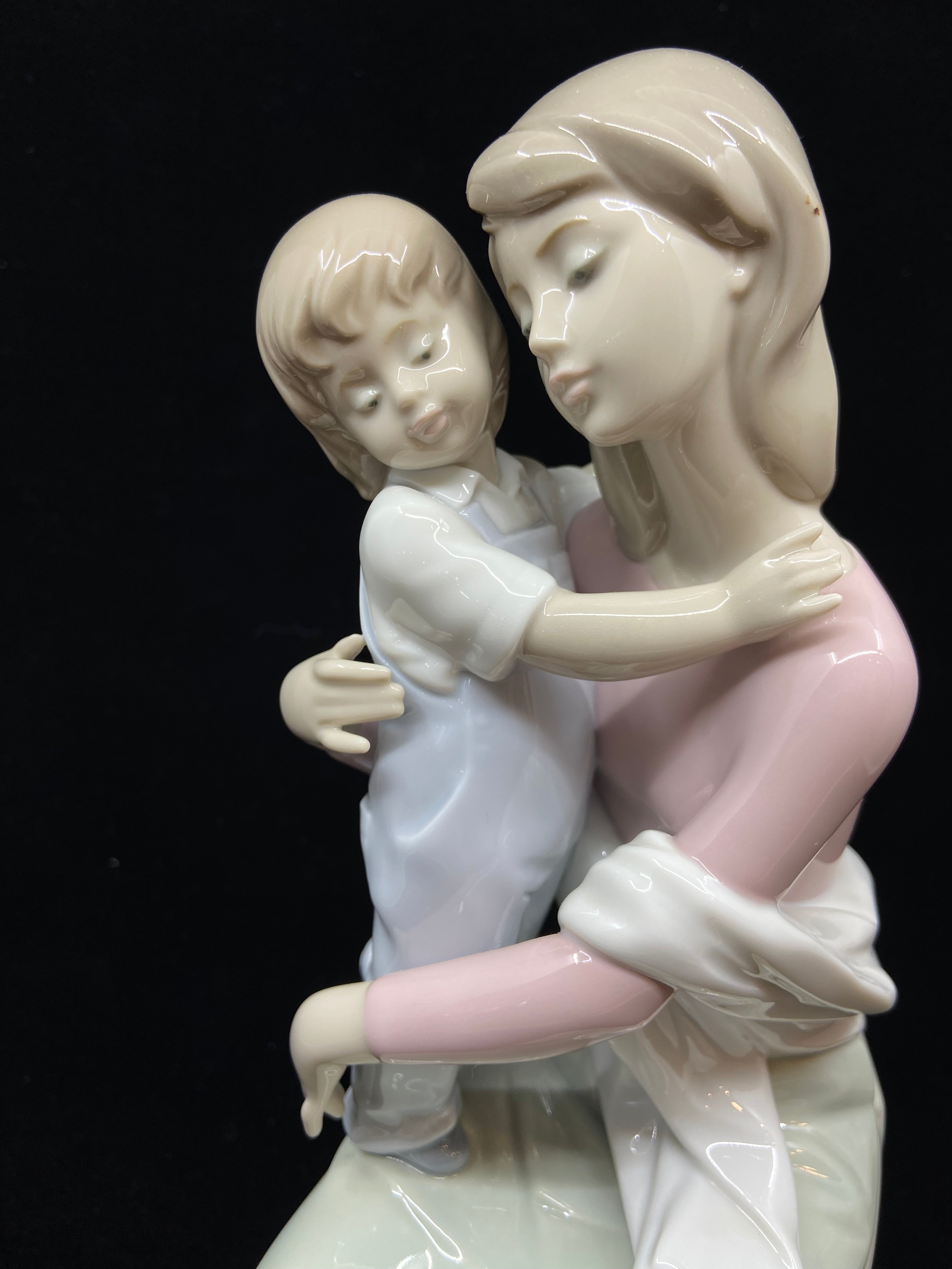 Lladro Mother and popular Child Figurine