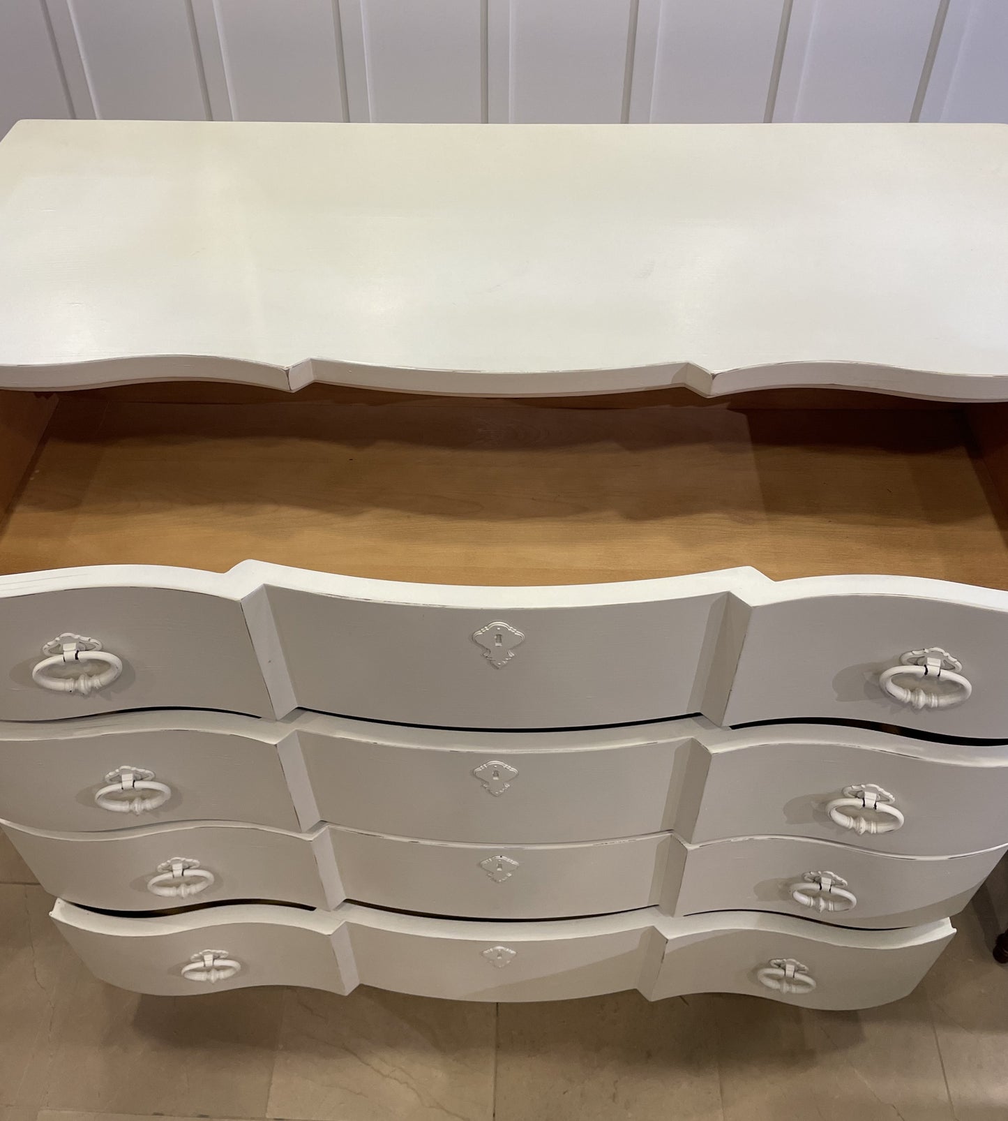 Lexington White Dresser (W4WLBF)