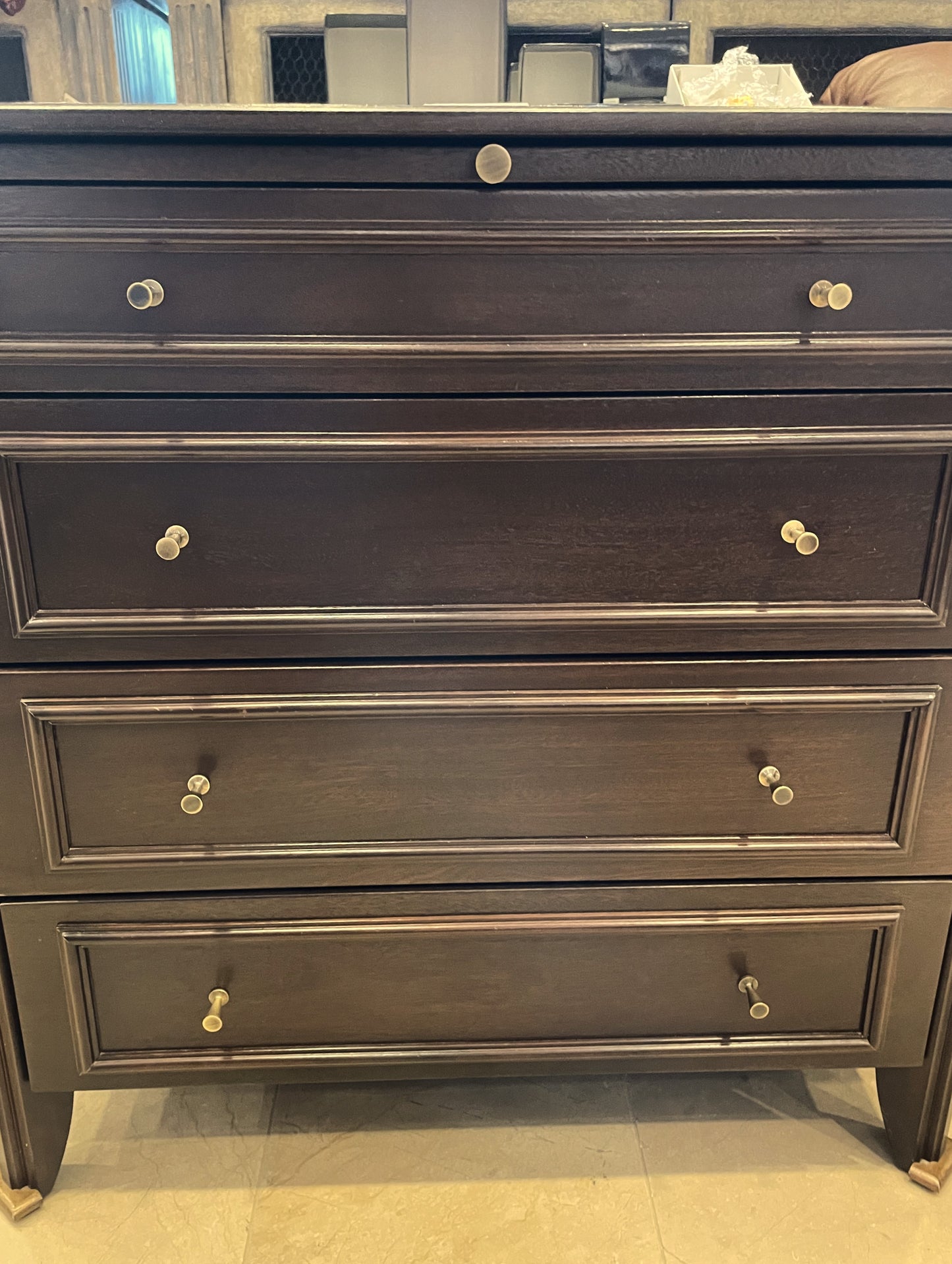 Scott Arthur Yerkey 4 Drawer Chest (XYEH1V)