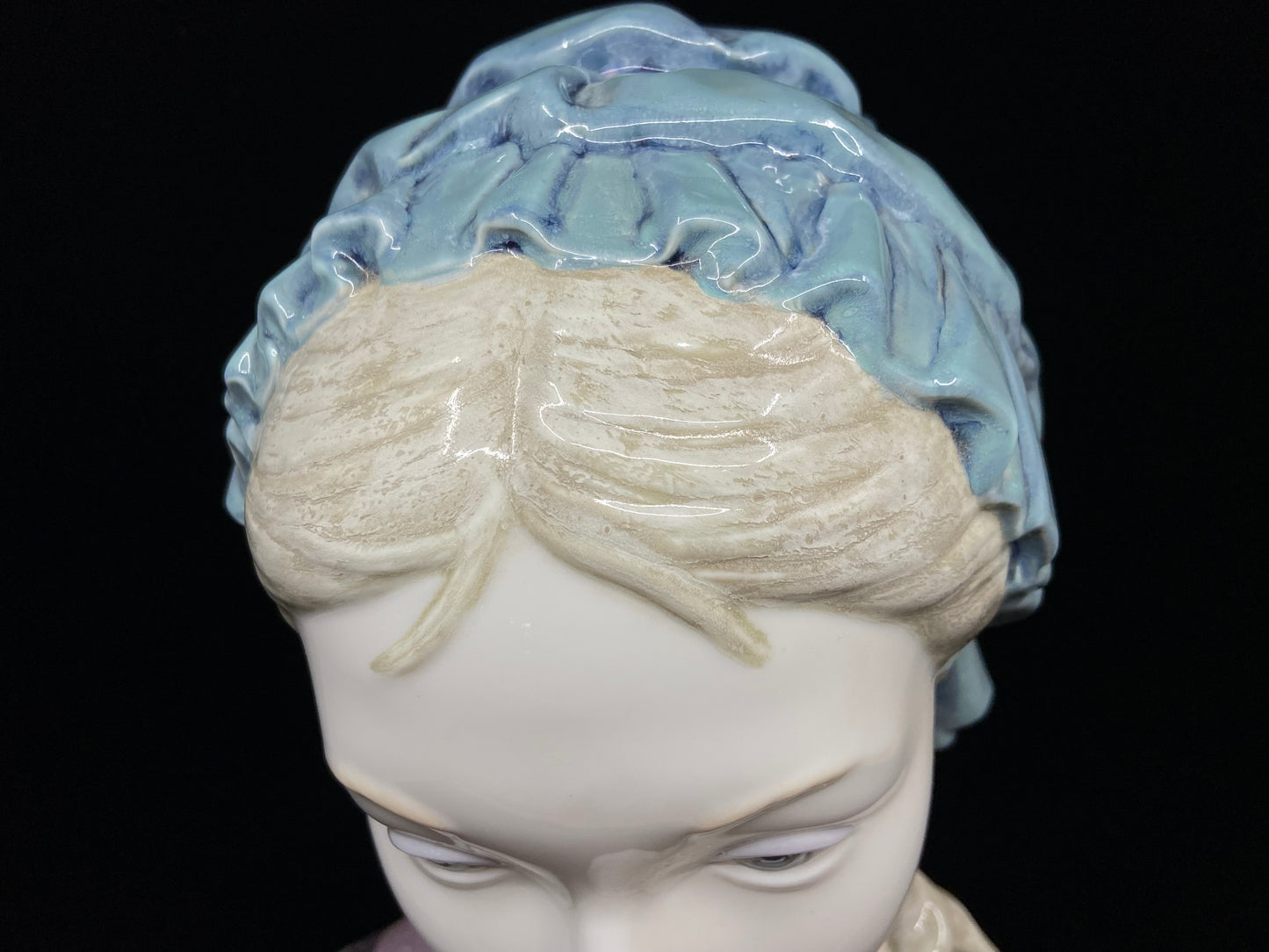 Lladro #8049 Bright Eyes Bust (U6KJ68)