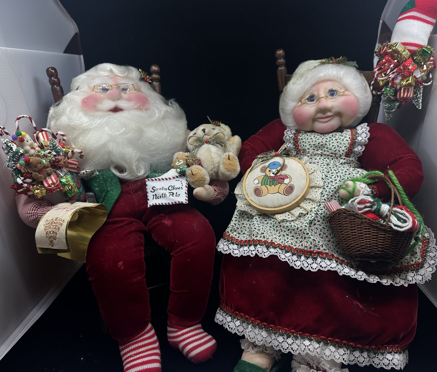 Antoinette DiGregorio Mr. and Mrs. Claus in Rocking Chairs (5TG7KR)