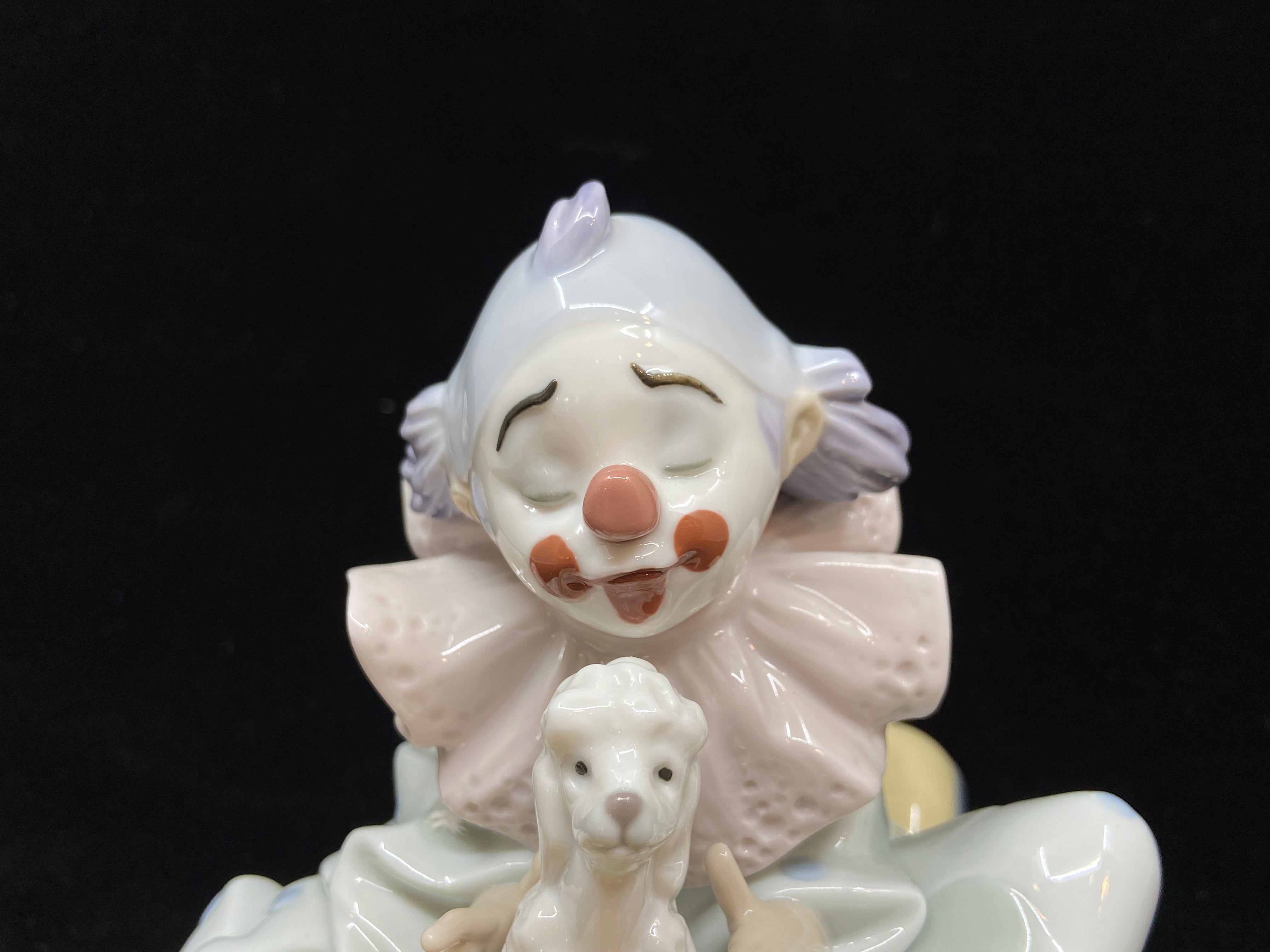 Lladro Trip to the Circus Clown in Car #8136 (25H92W) – The Perfect Thing