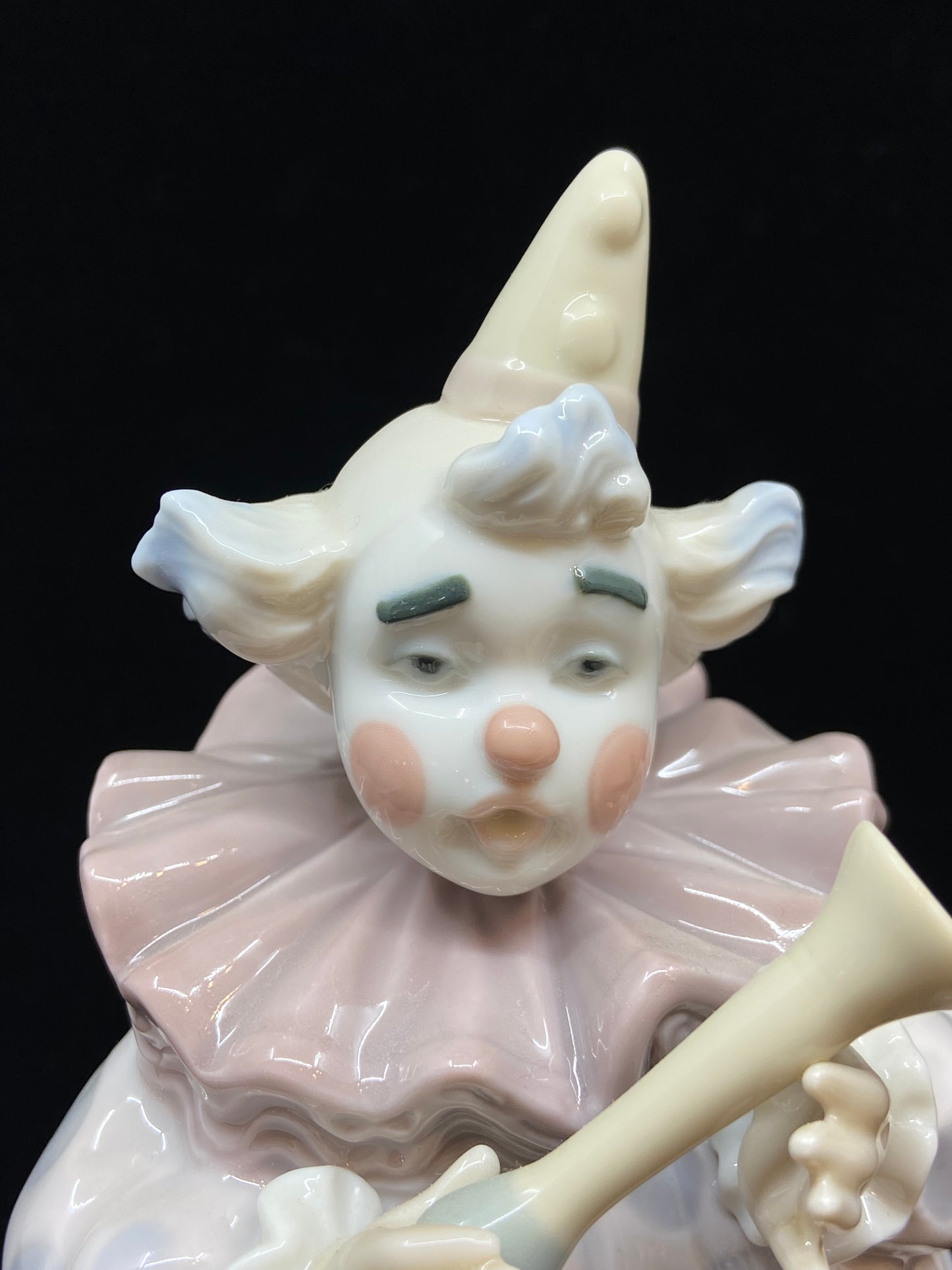 Lladro The Show Begins 2003-08 Clown Porcelain Figurine #6983 (W2L2BL)