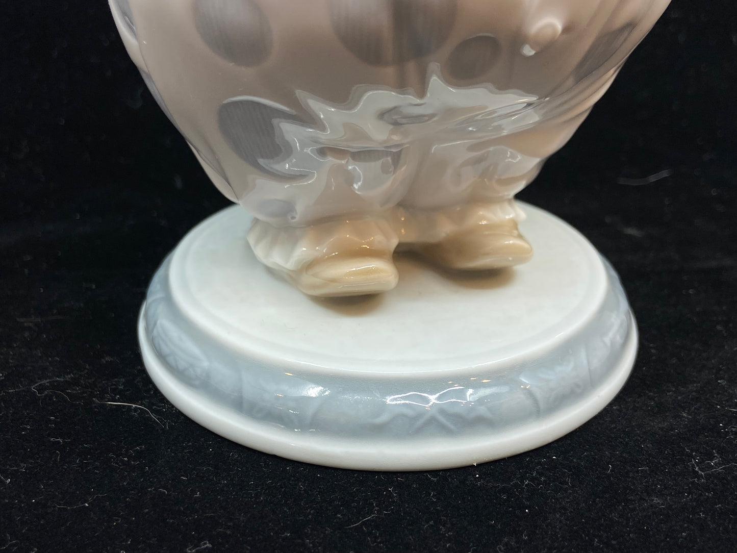 Lladro The Show Begins 2003-08 Clown Porcelain Figurine #6983 (W2L2BL)