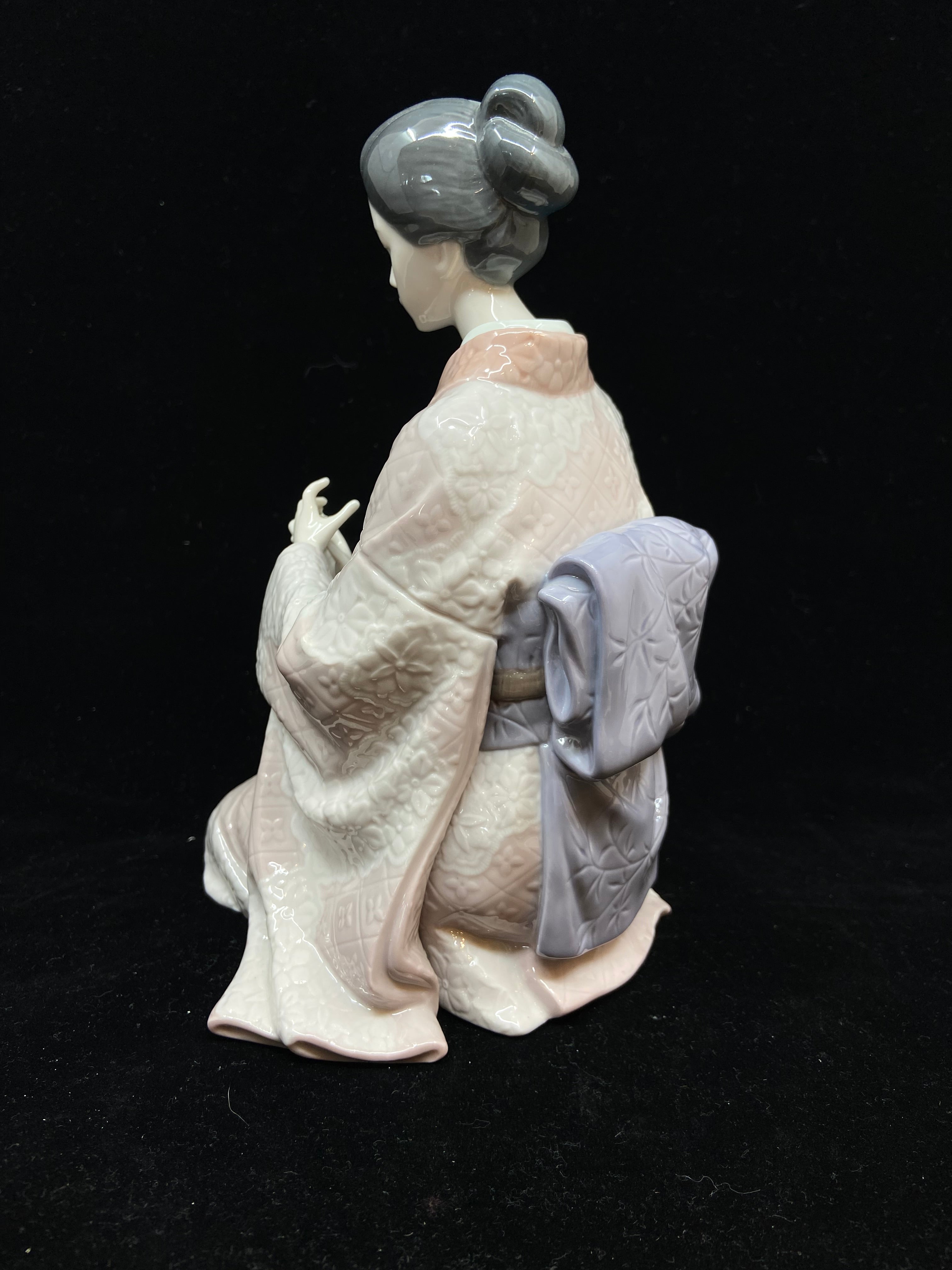 Vintage Lladro Asian Kimono Dancing good Figure