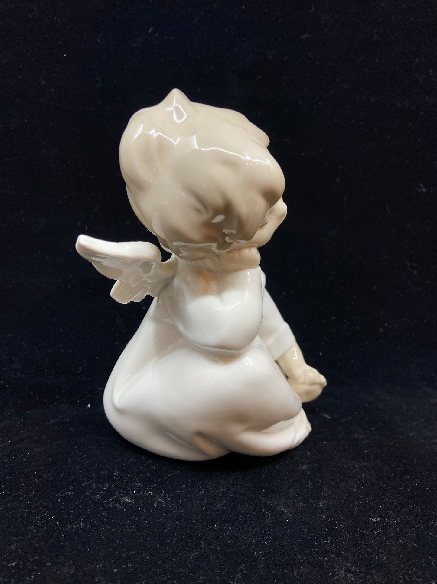 Lladro #4961 Angel Dreaming (R53AVA)