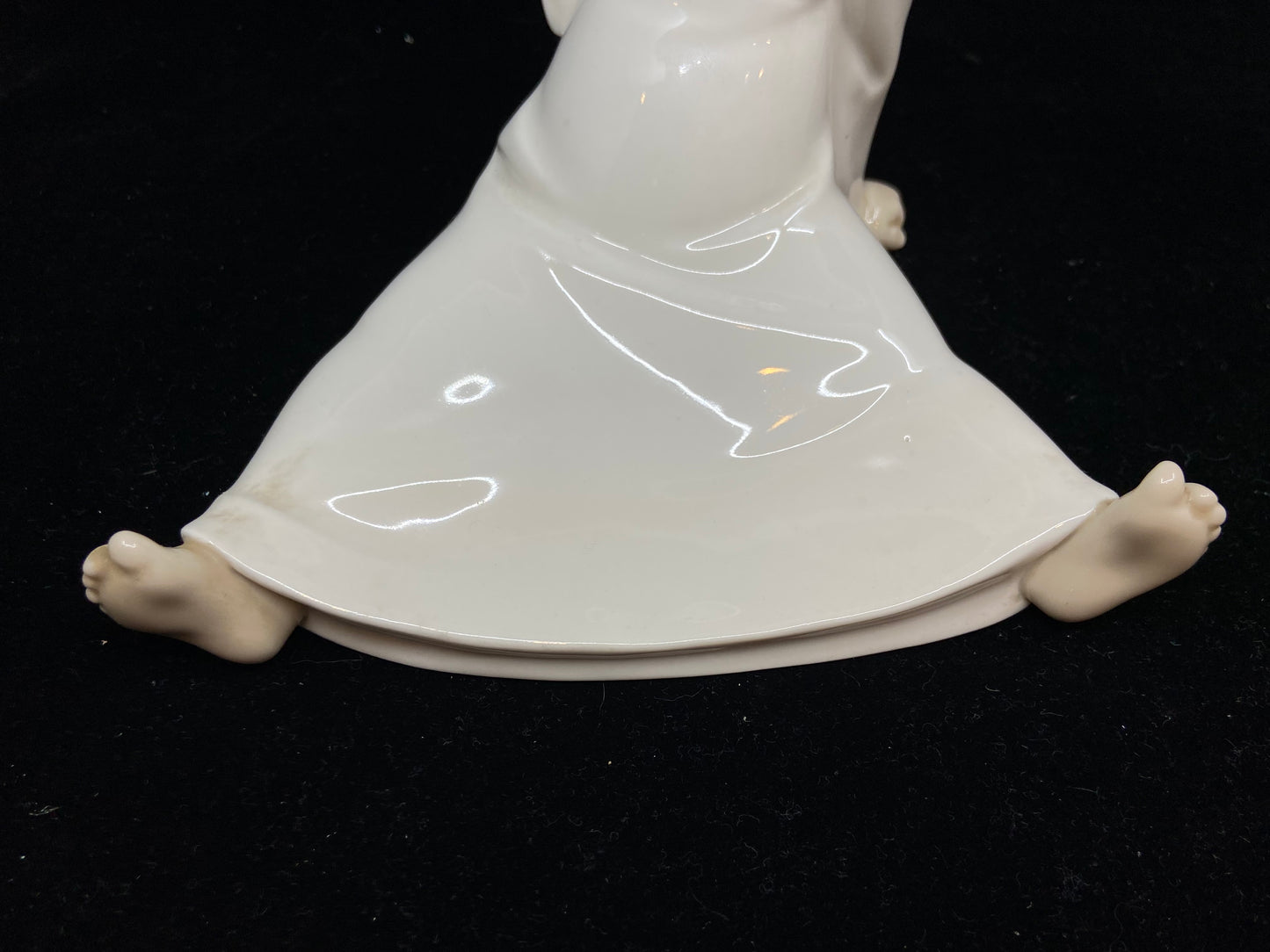 Lladro #4962 Angel Wondering (R53AVA)