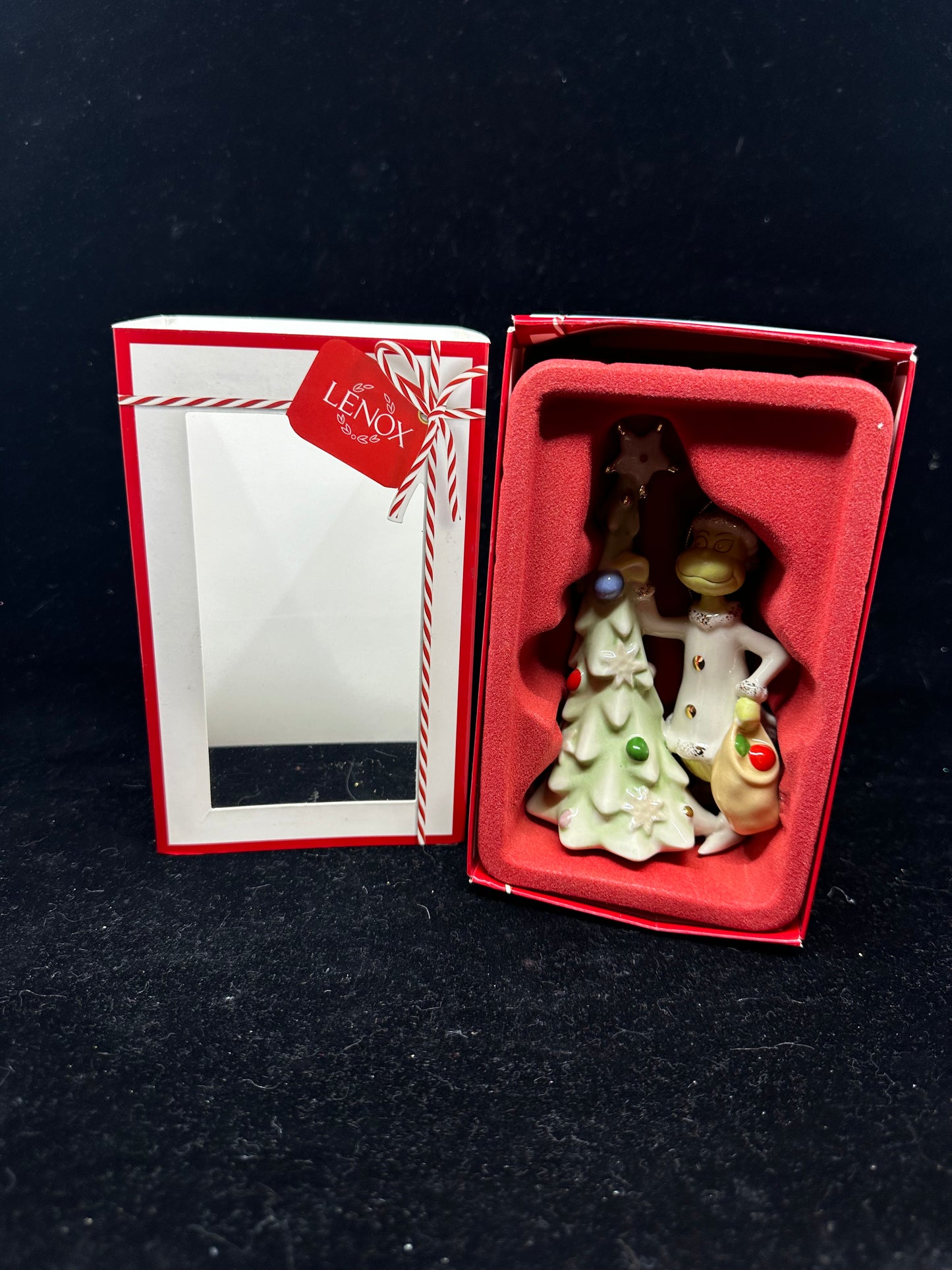 Lenox Greedy Grinch Ornament NIB (NHXP1B)