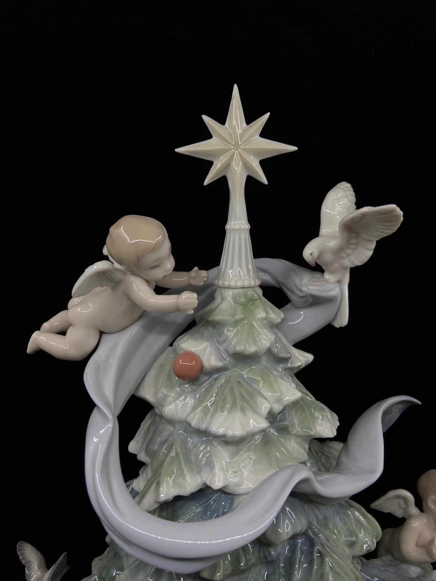 Lladro #8477 Limited Edition Great Christmas Tree 132/2000 (TSGBVD)