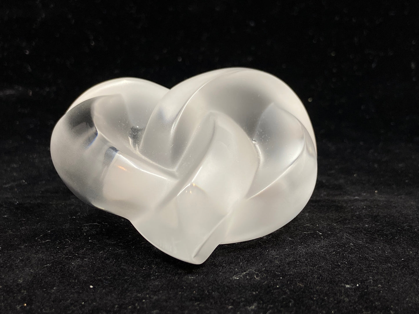 Lalique Twisted Heart Paperweight (LB6CLC)